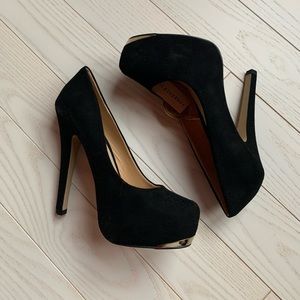 Forever 21 Black Suede Heels Women’s Size 6